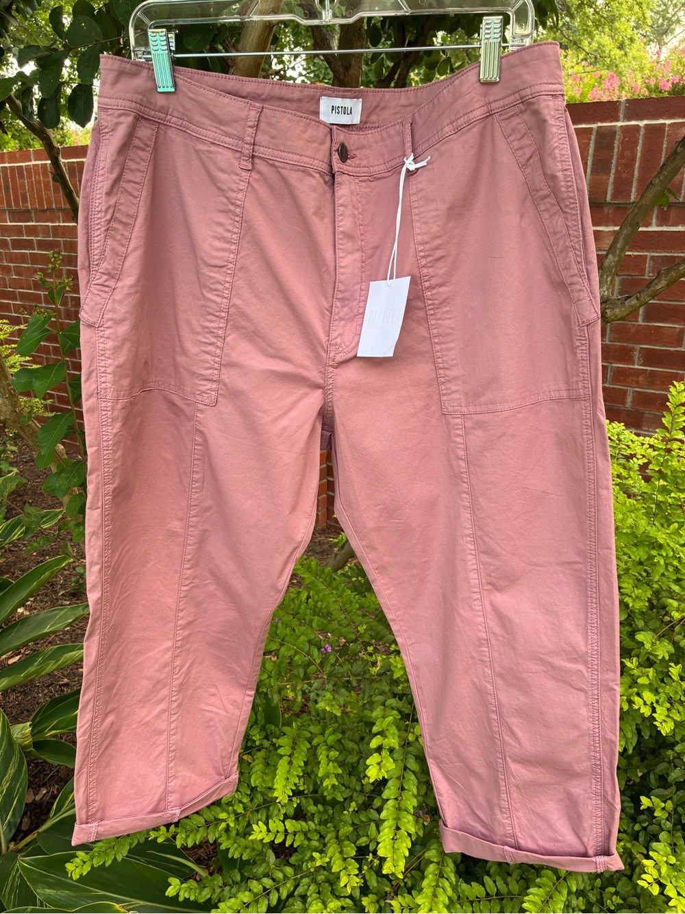 PISTOLA NWT Plus Size High Rise Cargo Capris Cuffed Plum Rose Size 33